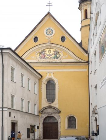 Westfassade mit Mosaik (von ca. 1900)